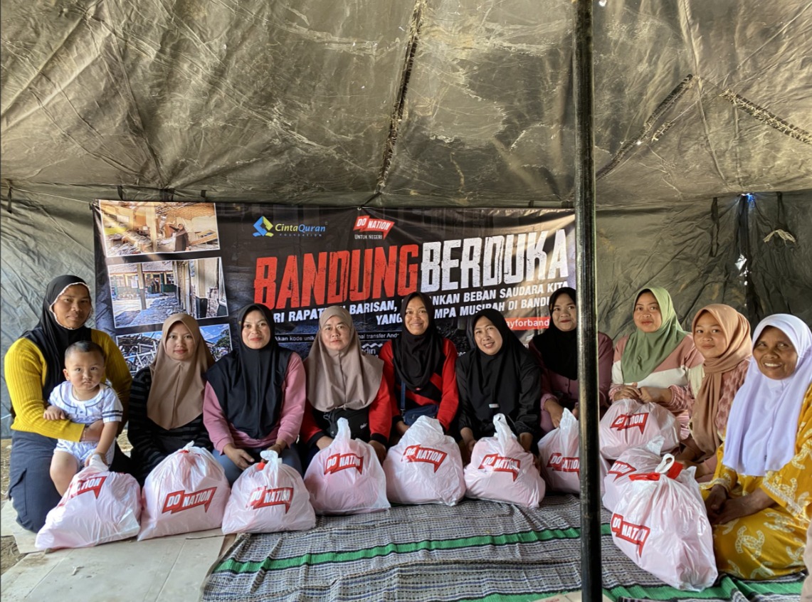 Gambar Kepedulian Masyarakat Indonesia Untuk Banjir di Setani Papua