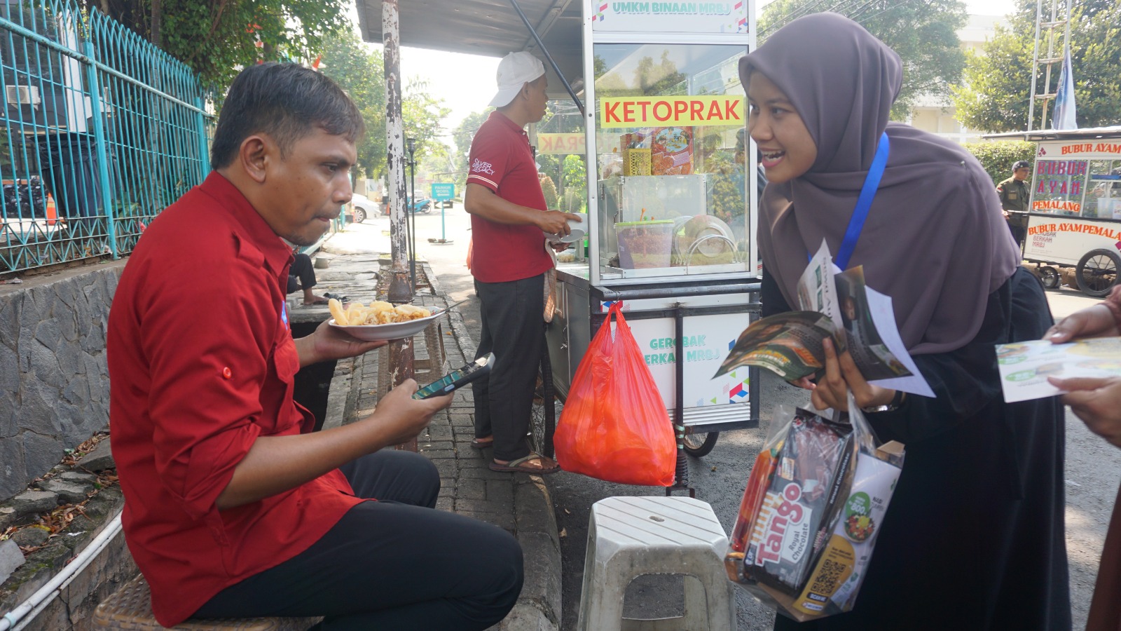 Gambar Kepedulian Masyarakat Indonesia Untuk Banjir di Setani Papua