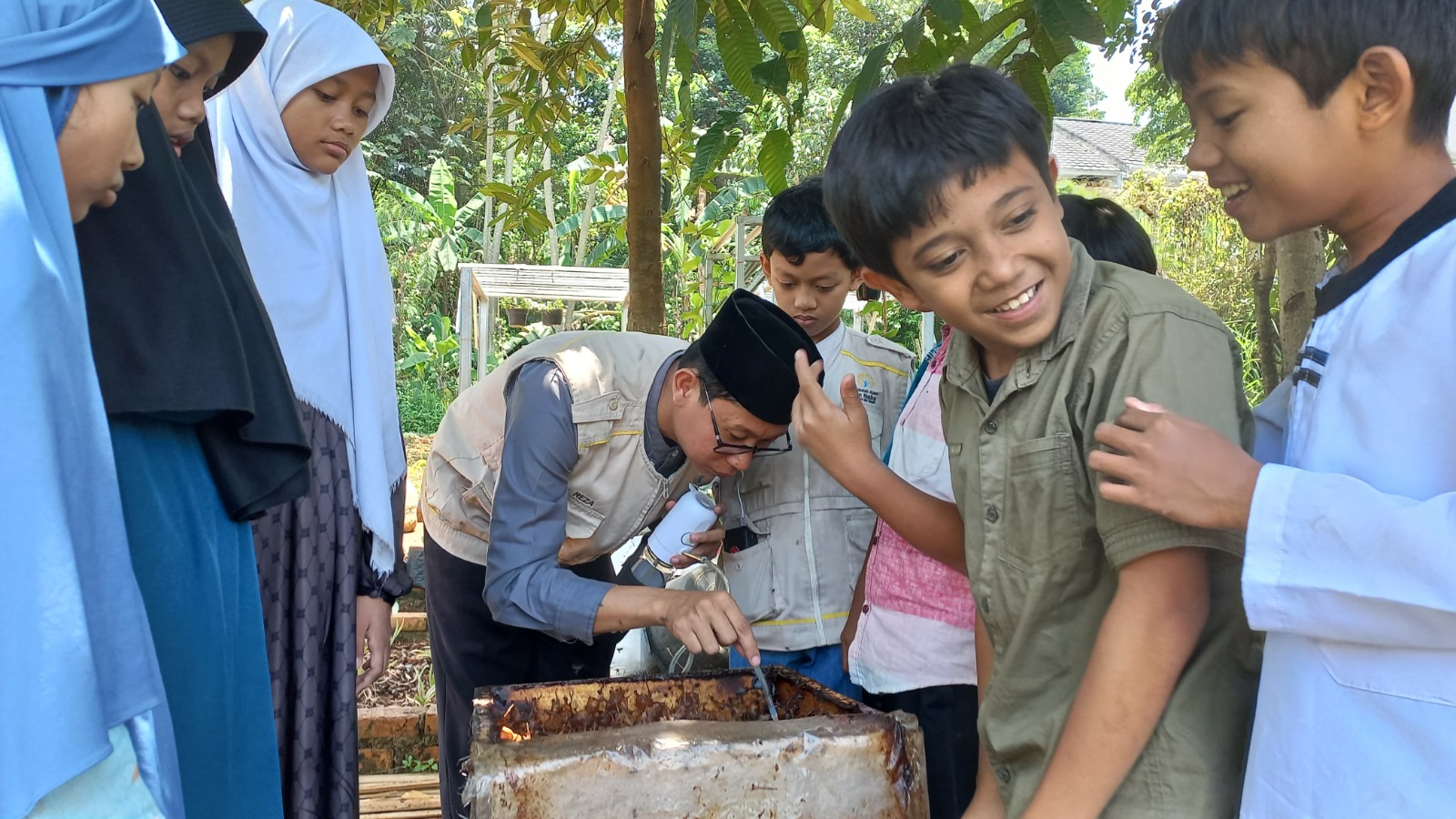 Gambar Sampah Plastik di Indonesia: Tanggung Jawab Semua Pihak