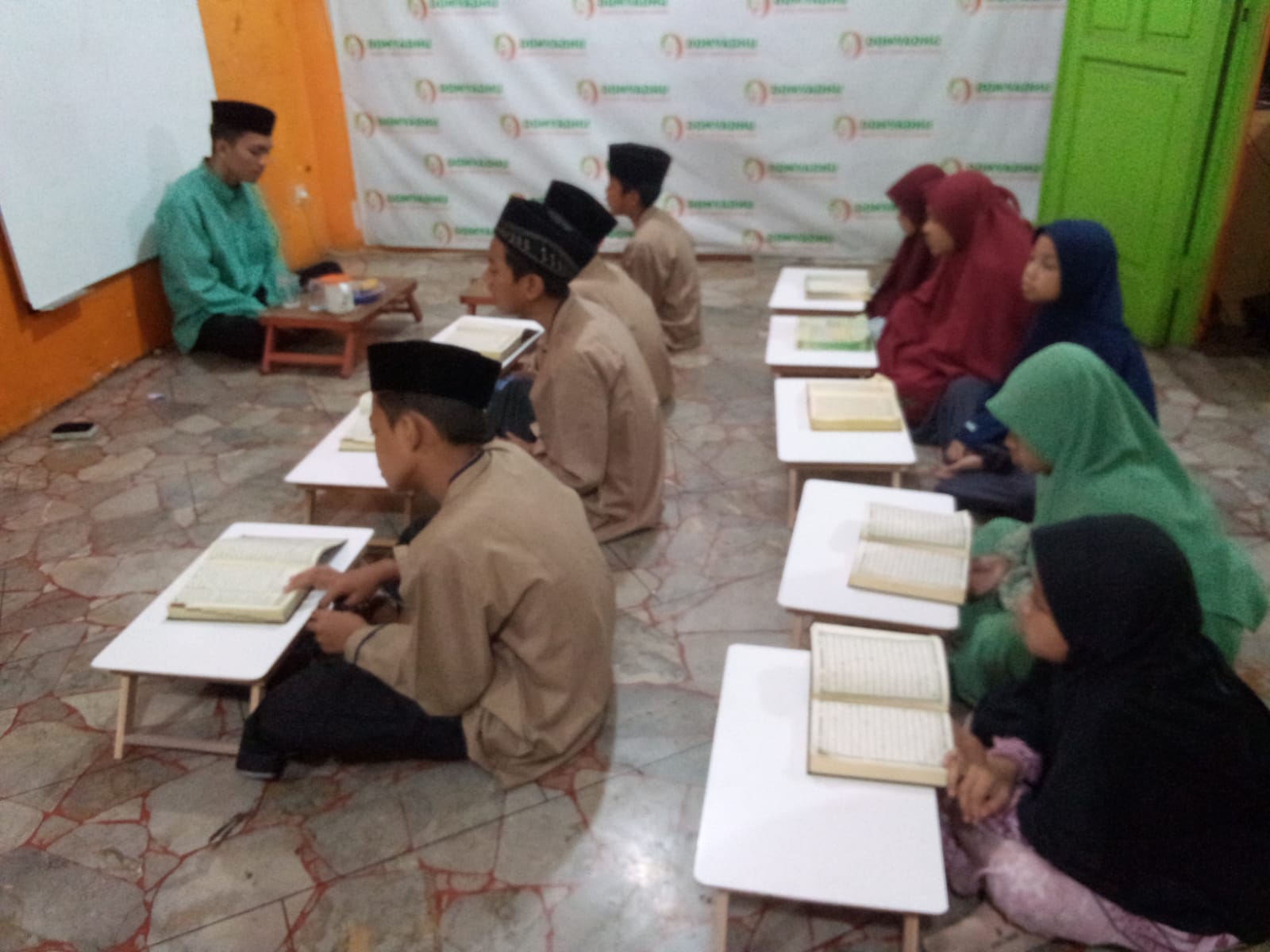 Gambar Sampah Plastik di Indonesia: Tanggung Jawab Semua Pihak